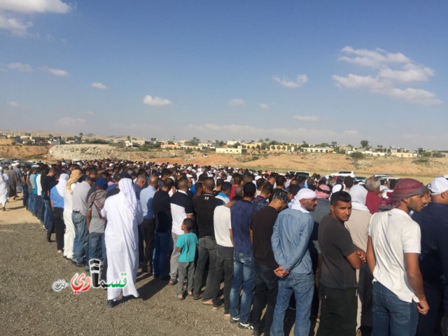 اجواء حزينة خلال تشييع جثمان ضحية حادث العمل نايف أبو قويدر من النقب